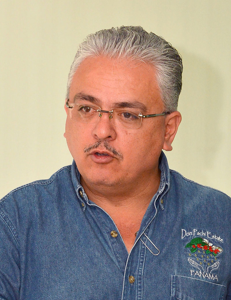 Francisco Serracín, catador internacional. - El Faro