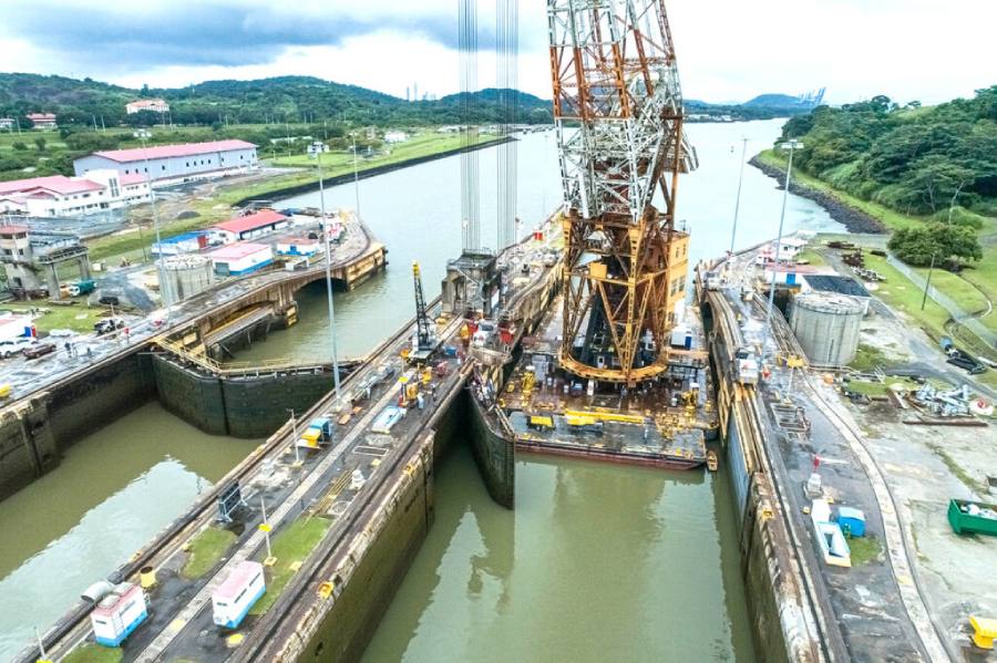 Mantenimiento en el Canal de Panamá - El Faro 