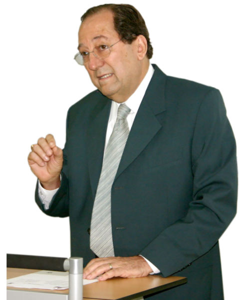 Juan Planells ha dedicado su vida a la administración de empresas públicas y privadas, a la ingeniería civil y a la educación. Juan Planells