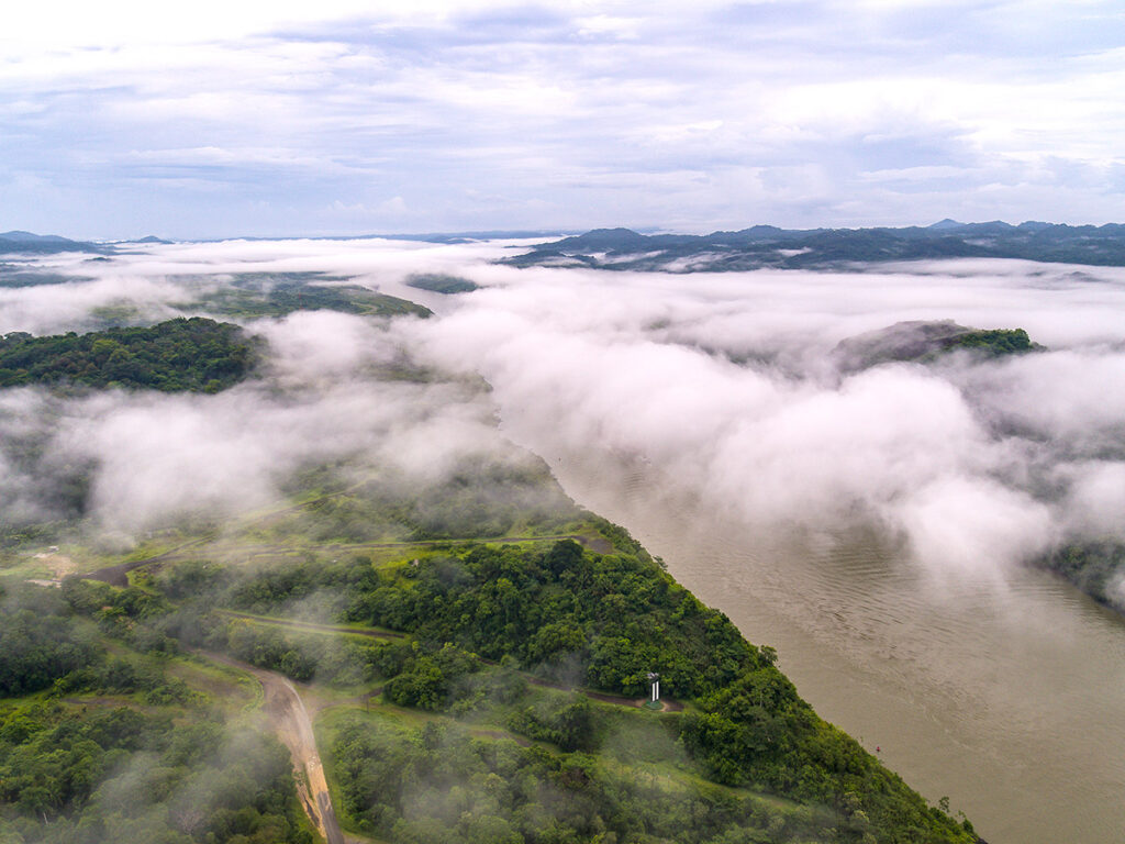 El efecto dominó del clima y el comercio - El Faro - Canal de Panamá