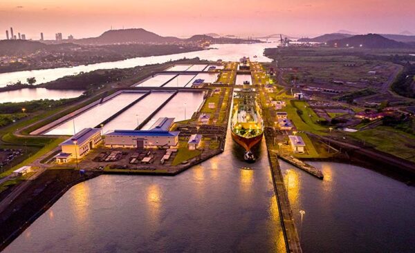 GNL Gas Natural Licuado - Canal de Panamá