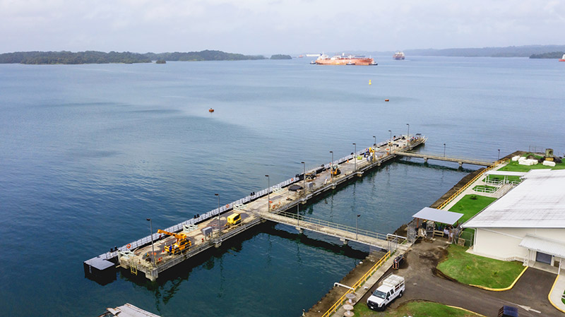 Concluye construcción del muelle flotante
