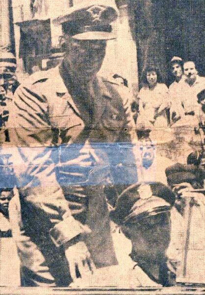General Dwight D. Eisenhower y el coronel José Antonio Remón Cantera