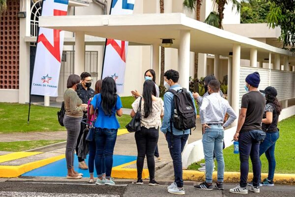 Juventud comprometida con el futuro de Panamá y su Canal