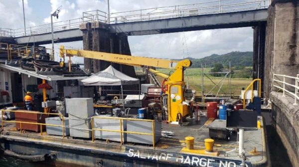 Successful no-load test at Gatun Spillway Mantenimiento en vertedero de Gatún - Canal de Panamá