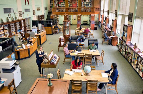 La biblioteca Presidente Roberto F. Chiari