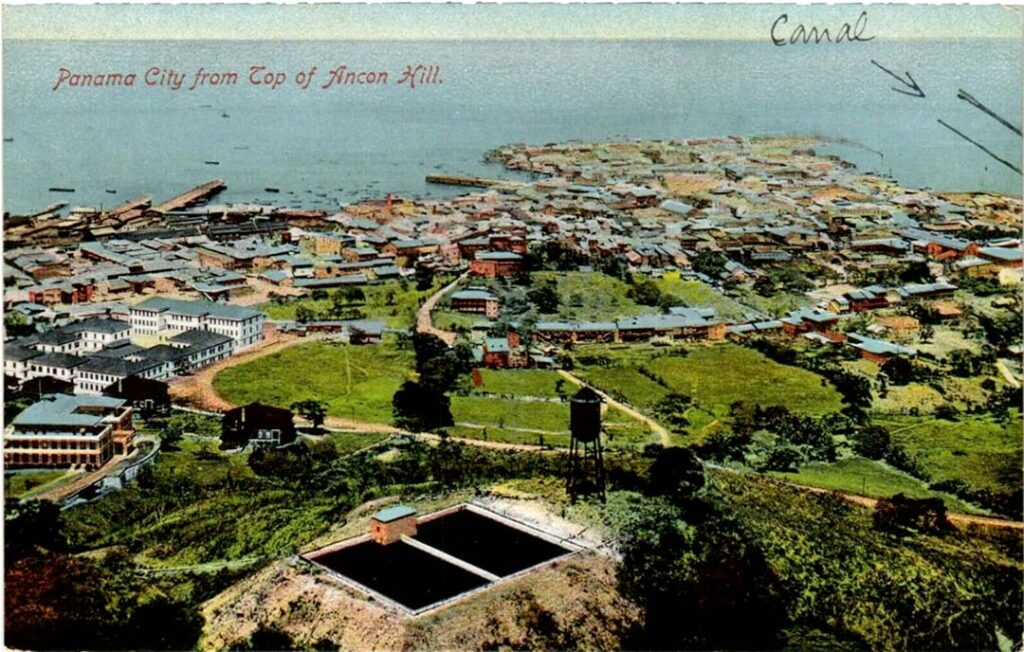 Ciudad de Panamá desde el Cerro Ancón en 1913.