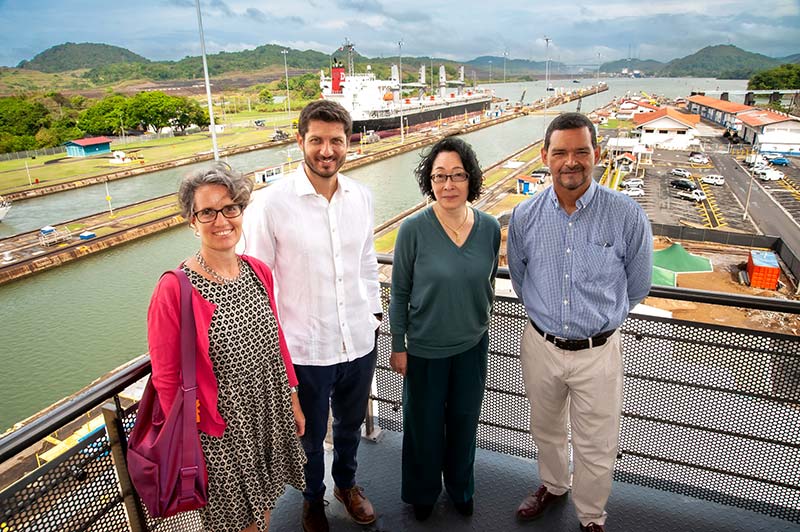 ONU en las esclusas de Miraflores