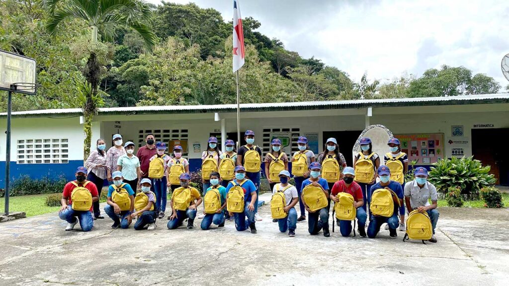 Niños educados para el futuro - Revista El Faro - Canal de Panamá