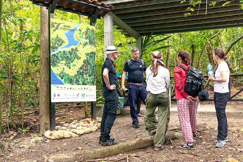 El ecoturismo representa una estrategia verde por la belleza de los paisajes de la cuenca.