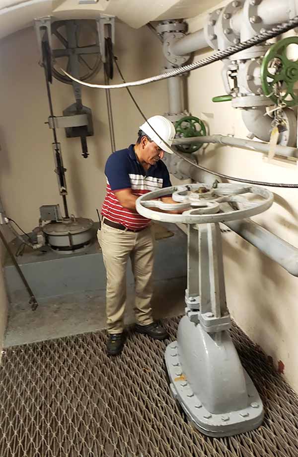 Orgullo en las compuertas - Revista El Faro - Canal de Panamá