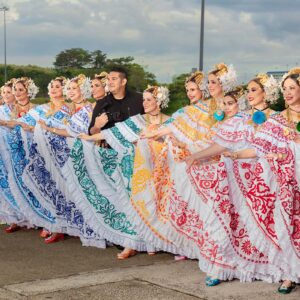 30 polleras en Miraflores