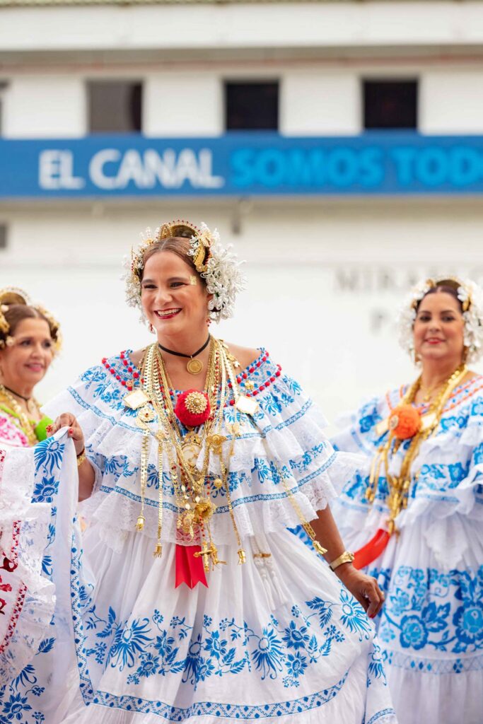 30 polleras en Miraflores