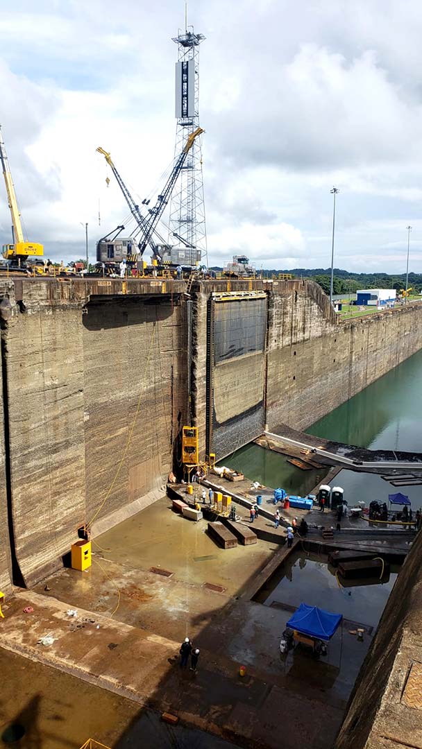 Reacondicionan compuertas en carril oeste de las esclusas de Gatún