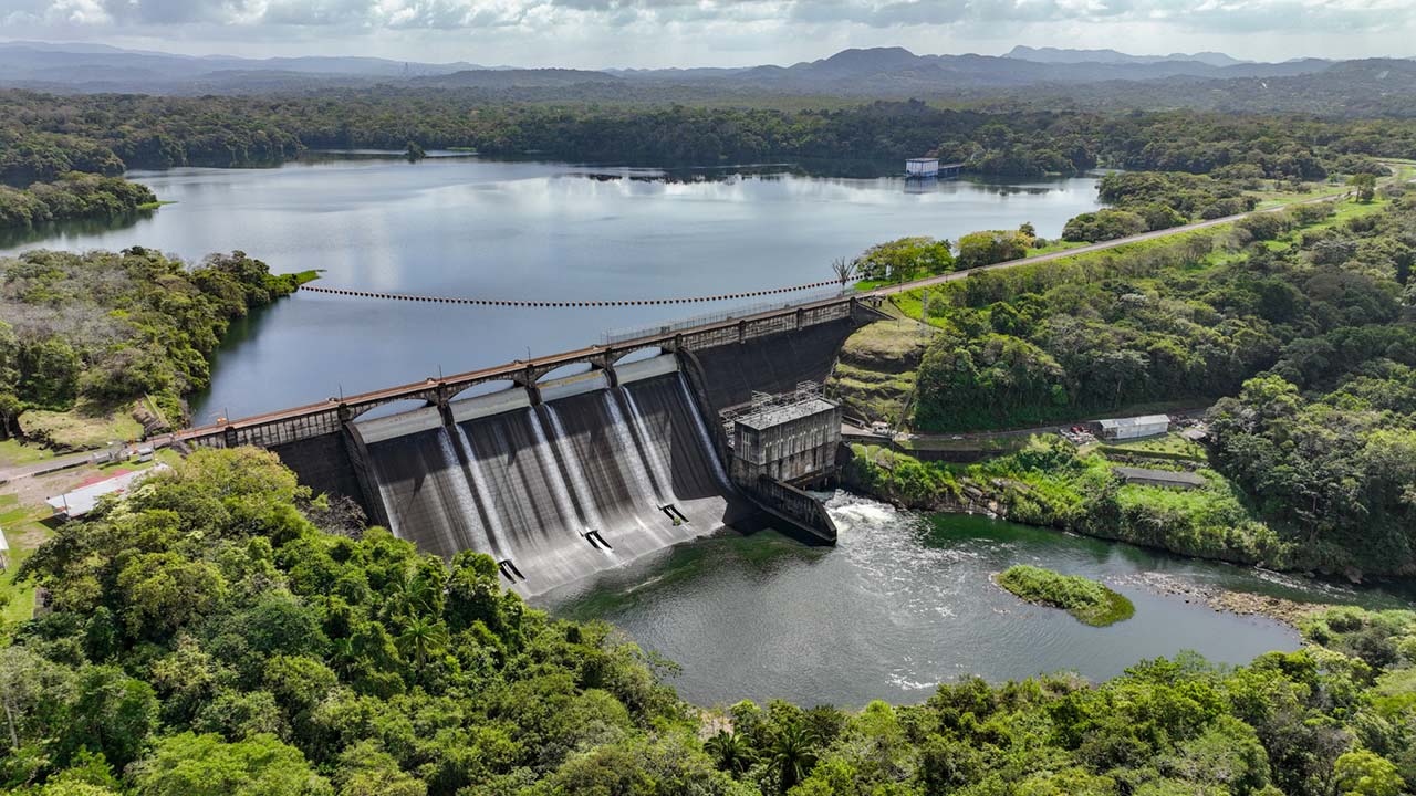 Hazañas hídricas en tiempo de crisis - Revista El Faro - Canal de Panamá