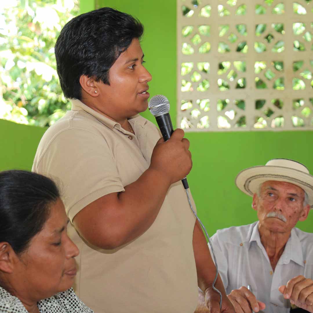 Elza Martinez, revista El Faro - Canal de Panamá