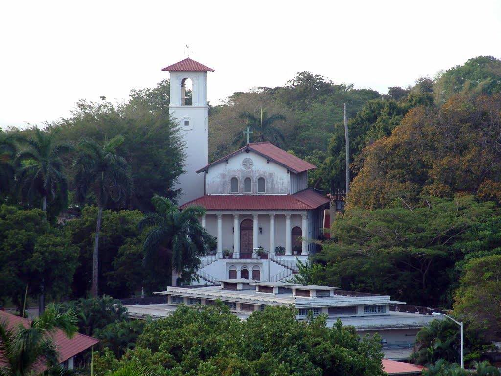 Catedral de San Lucas - revista El Faro - Canal de Panamá